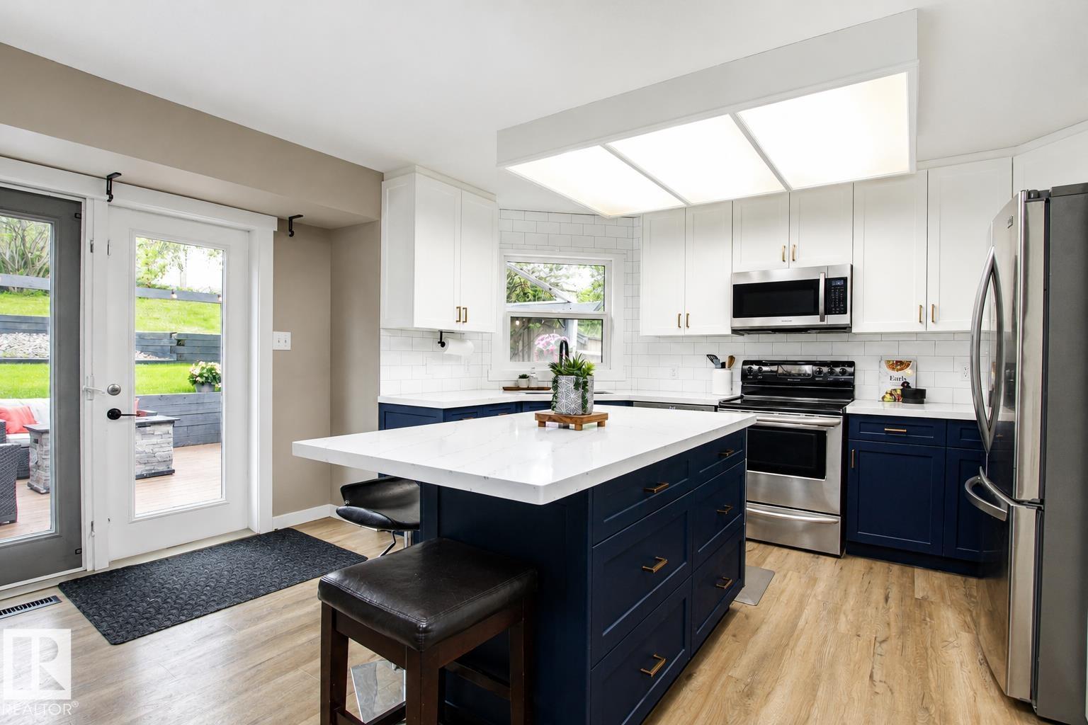 22 DEWBERRY PL - 11