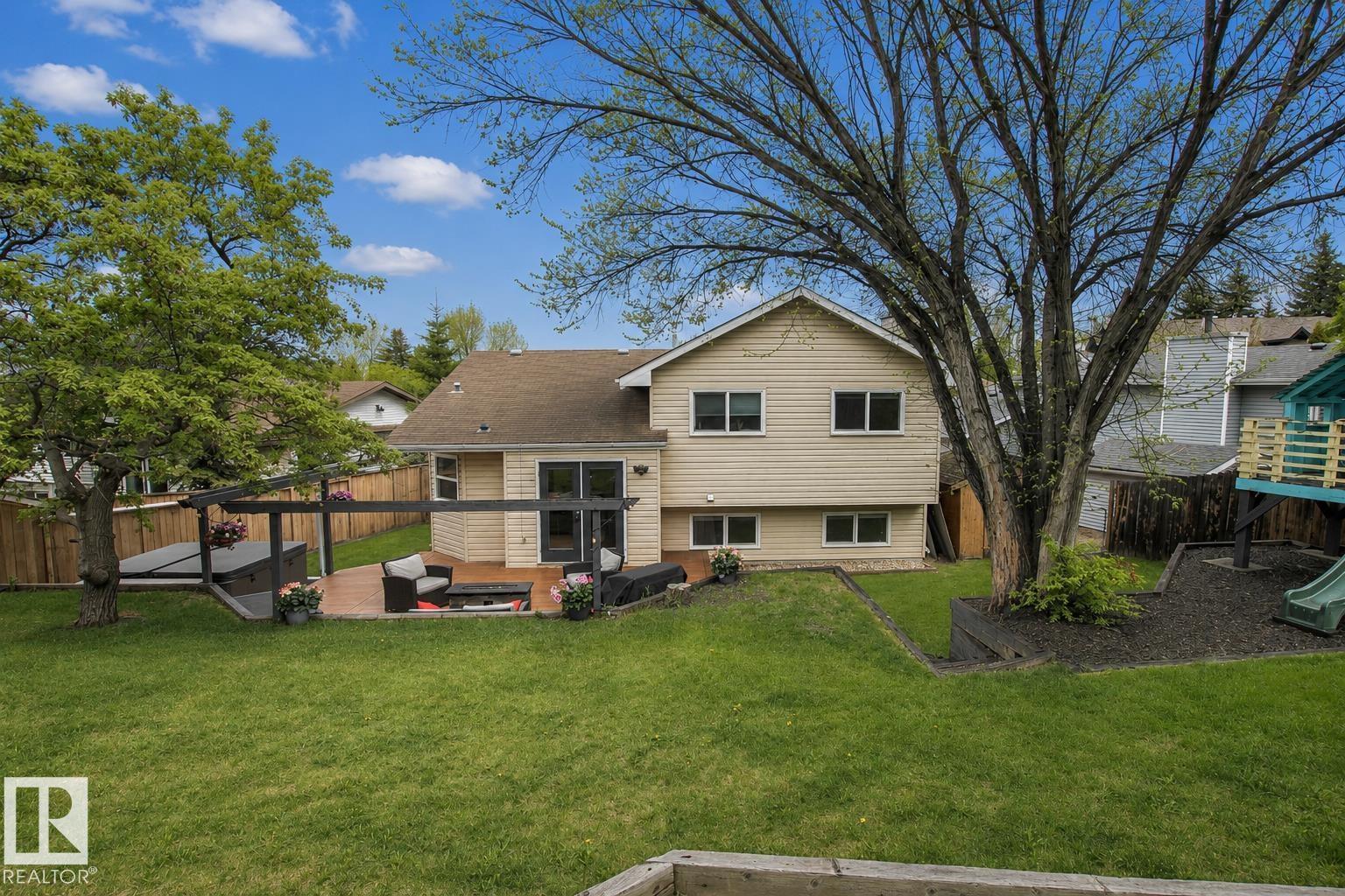 22 DEWBERRY PL - 34