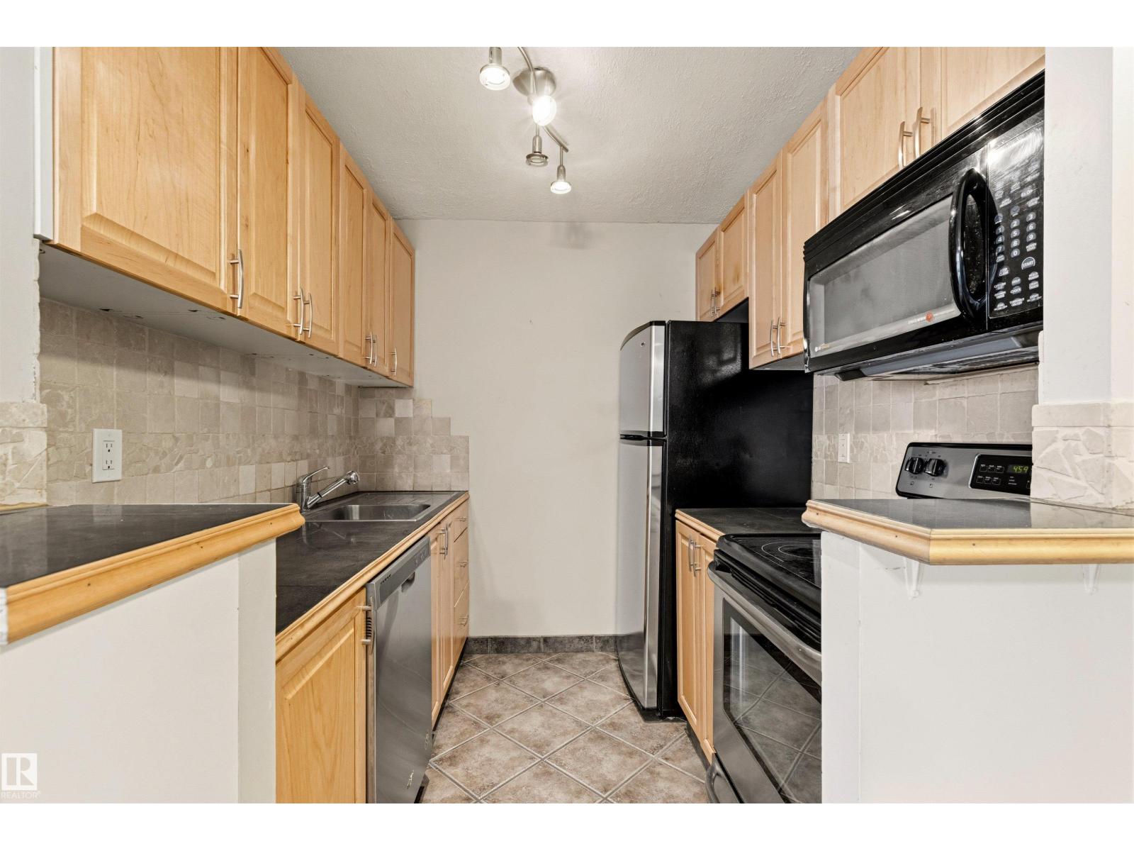 #303 10045 117 ST NW - 21
