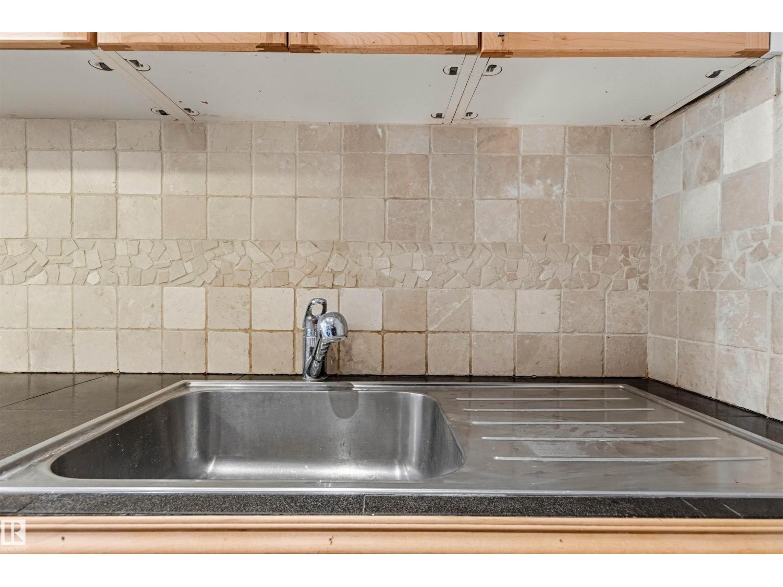 #303 10045 117 ST NW - 23