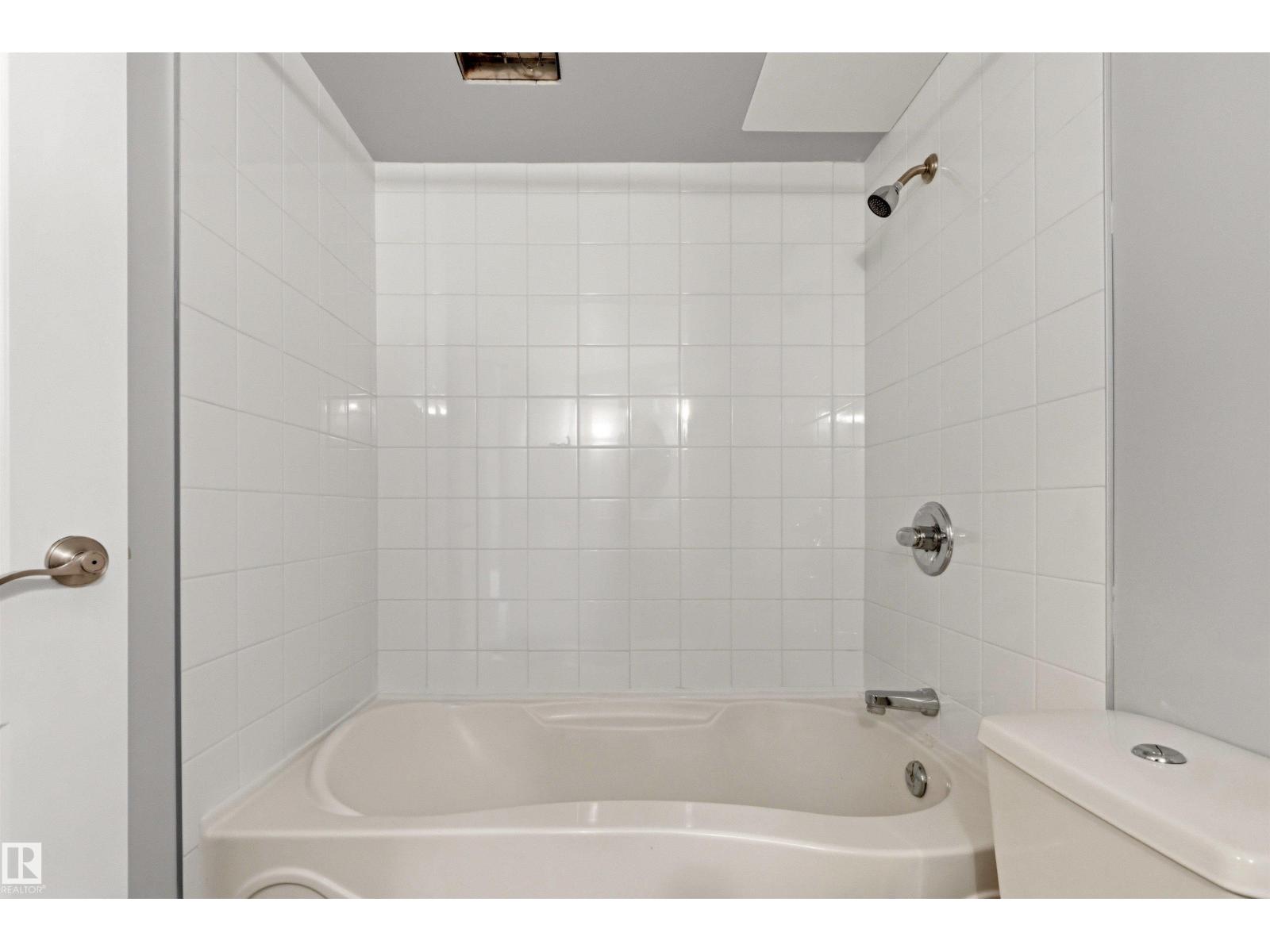 #303 10045 117 ST NW - 32