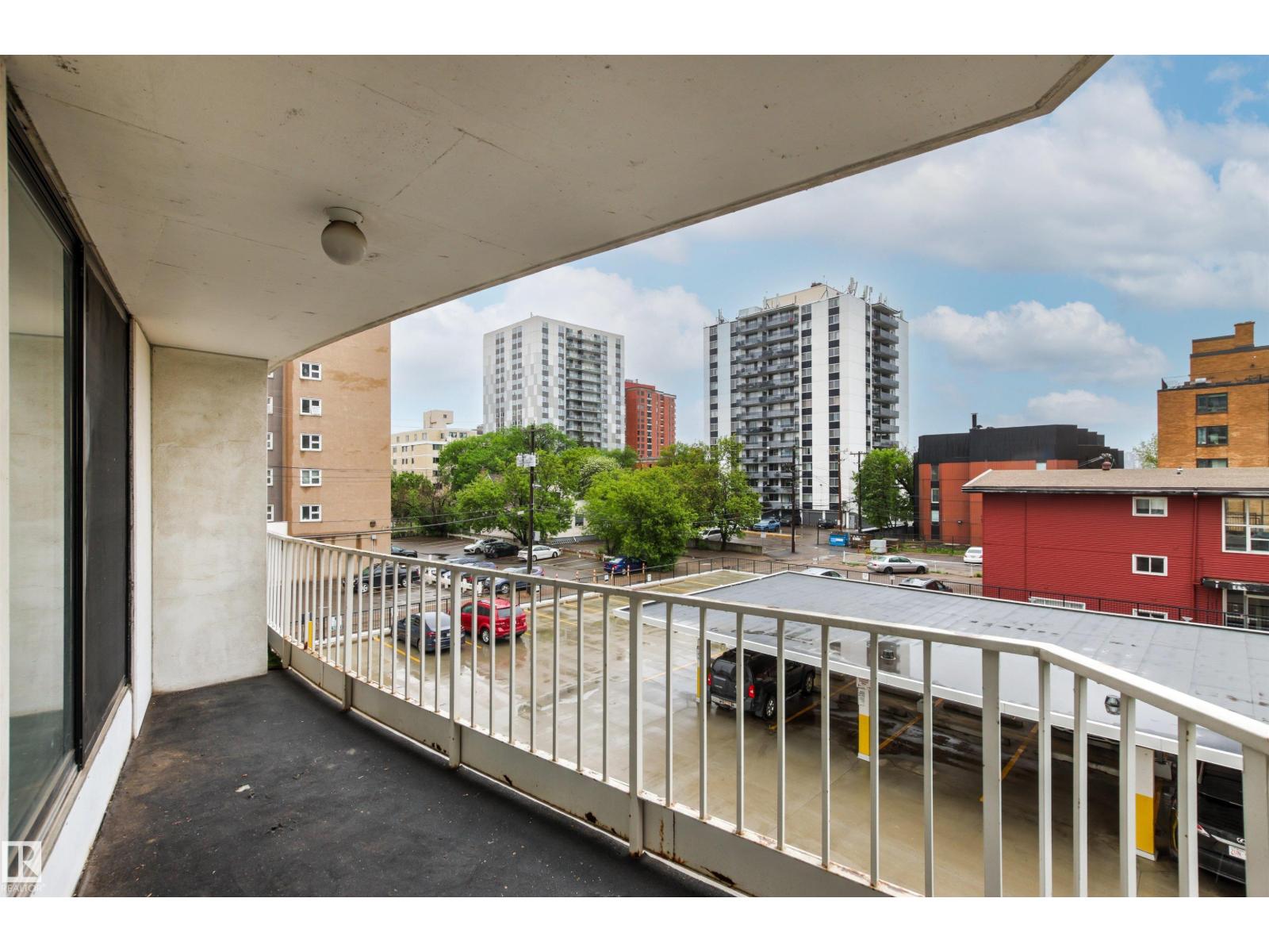 #303 10045 117 ST NW - 41