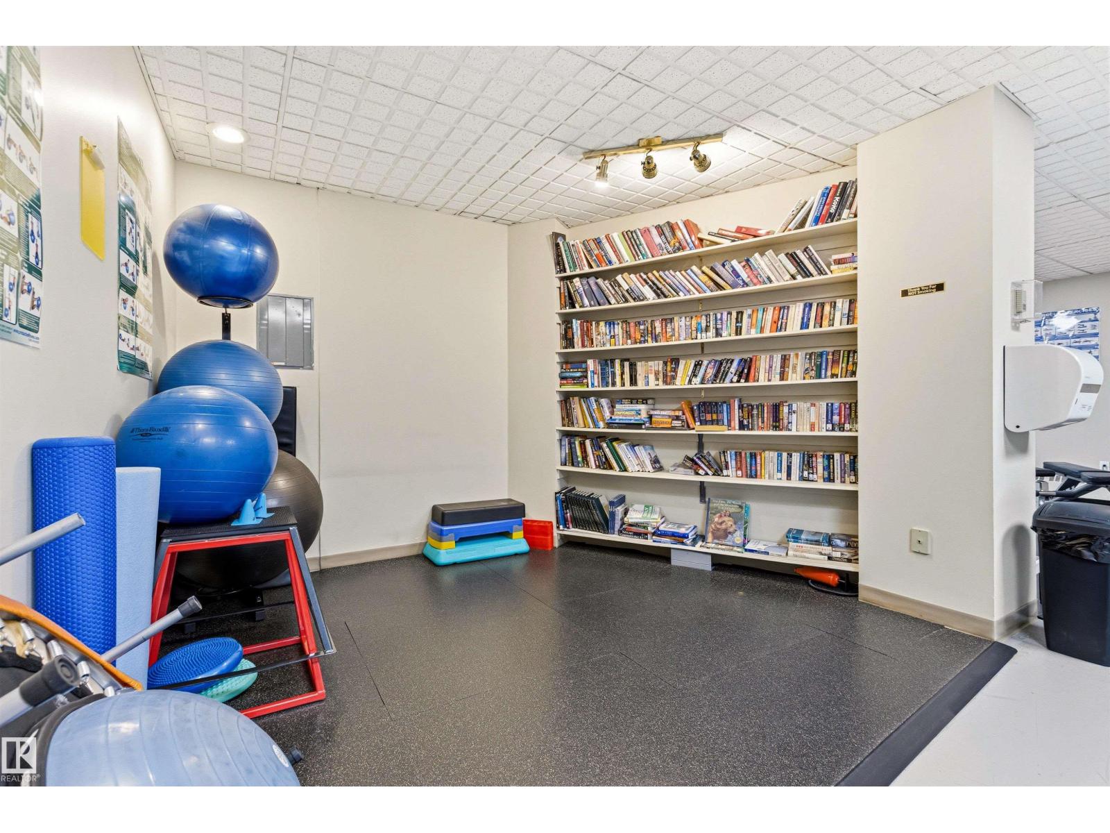 #303 10045 117 ST NW - 59