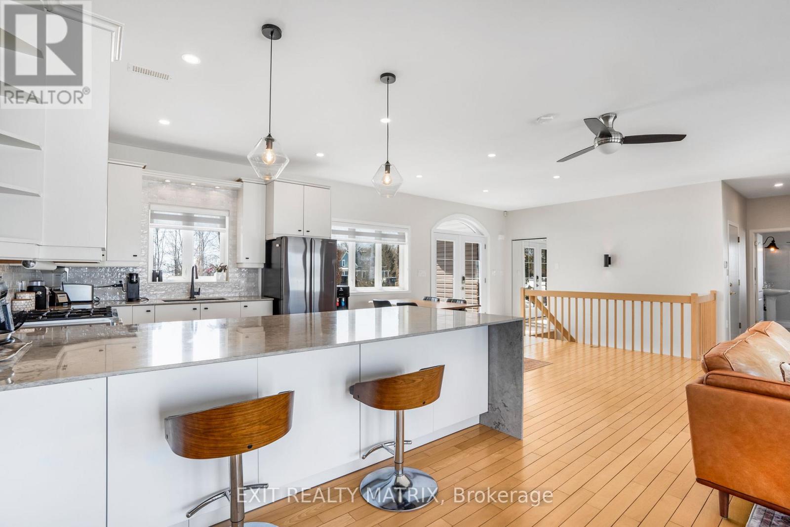 1624 BAY ROAD - 10