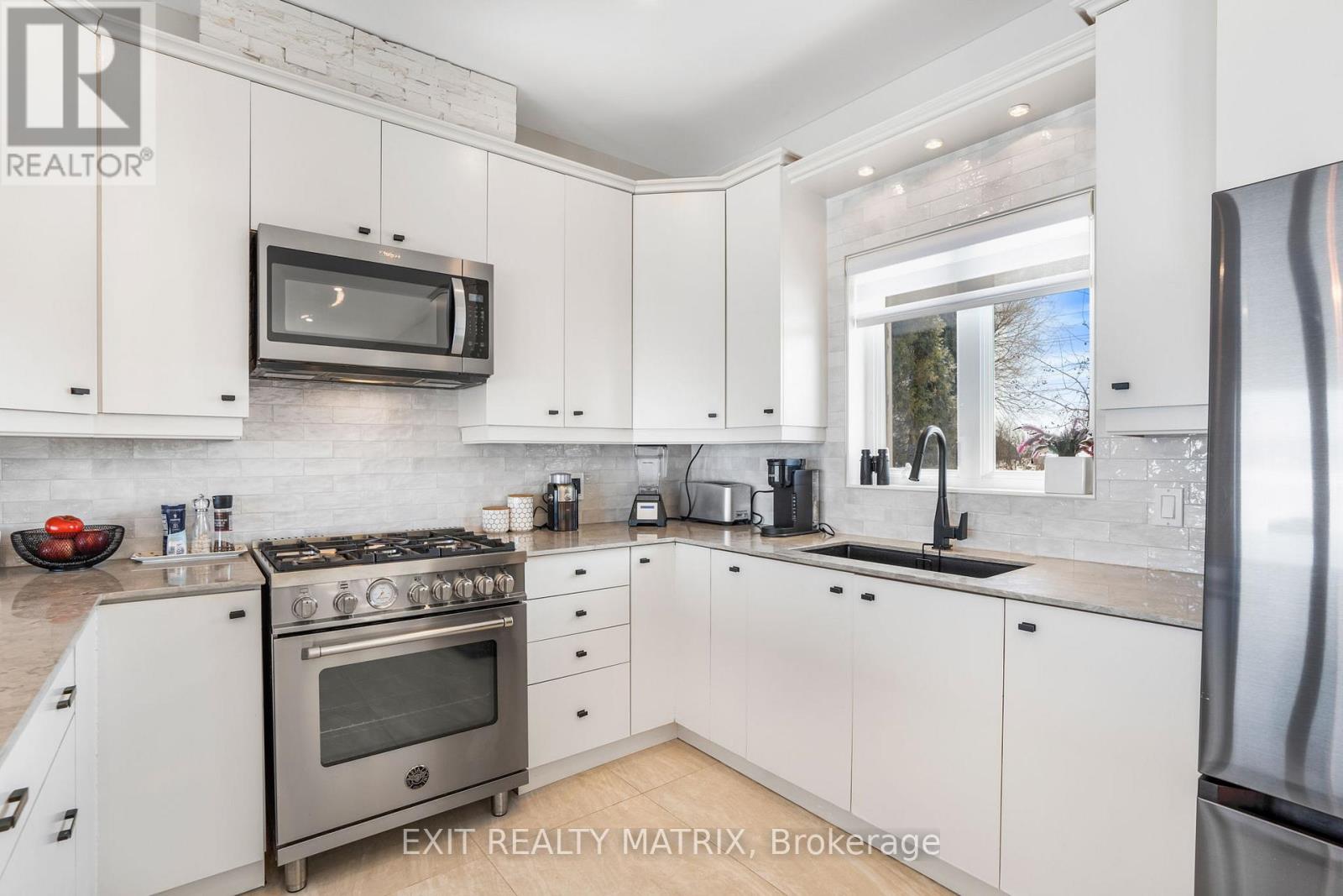 1624 BAY ROAD - 12