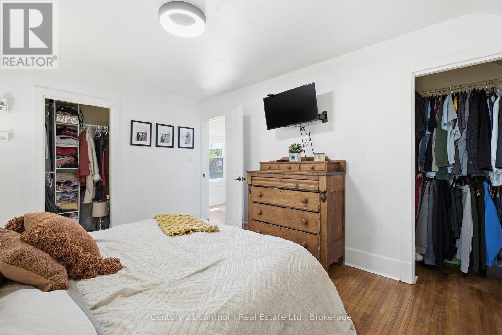 239 FOSTER AVENUE - 30