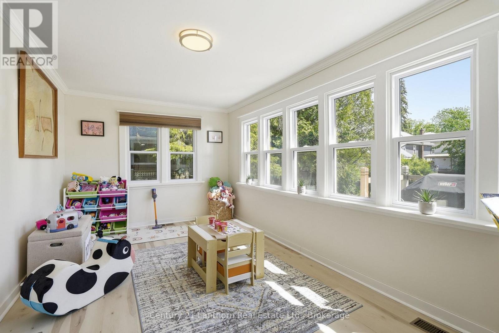 239 FOSTER AVENUE - 23