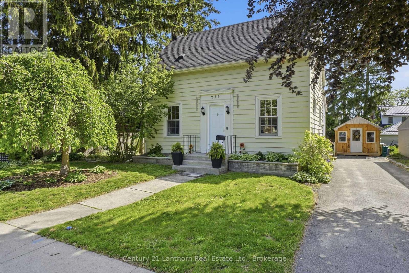239 FOSTER AVENUE - 6