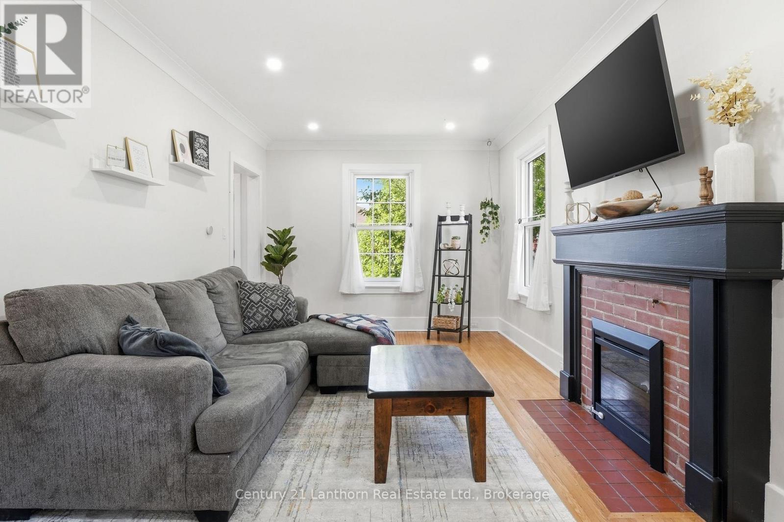 239 FOSTER AVENUE - 21