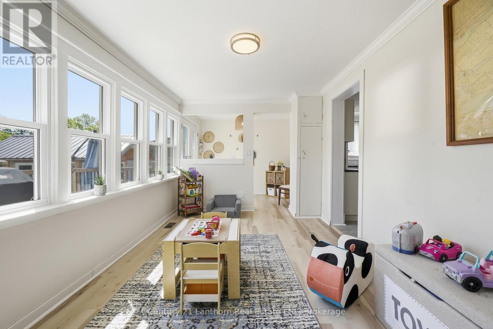 239 FOSTER AVENUE - 25
