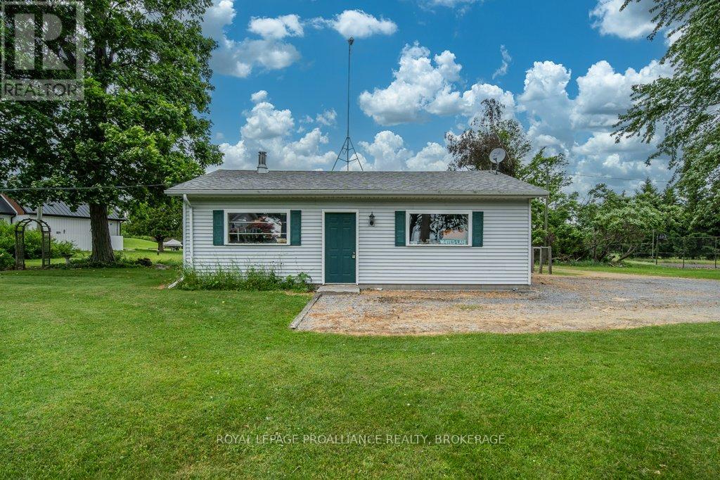 27 BERRY LANE - 35