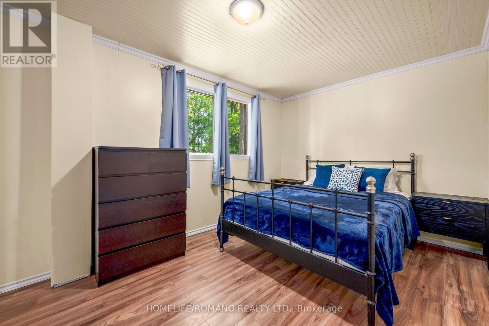 15 PLEASURE STREET - 16