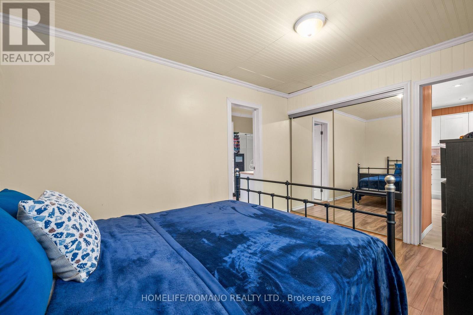 15 PLEASURE STREET - 17