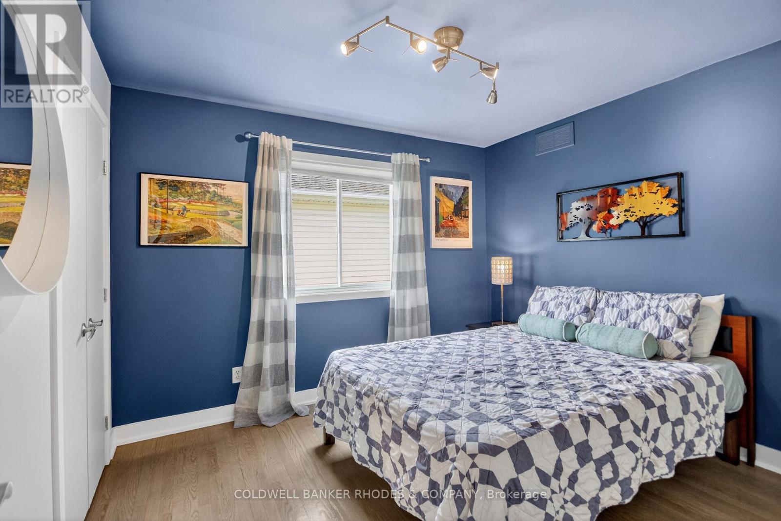 3757 MOUNTAIN MEADOWS CRESCENT - 29