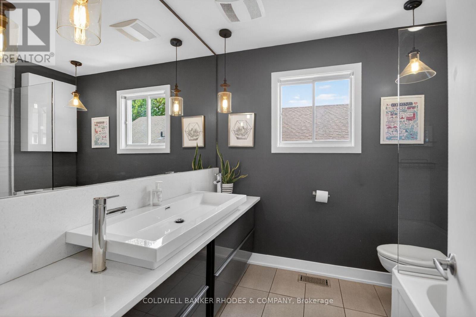 3757 MOUNTAIN MEADOWS CRESCENT - 26