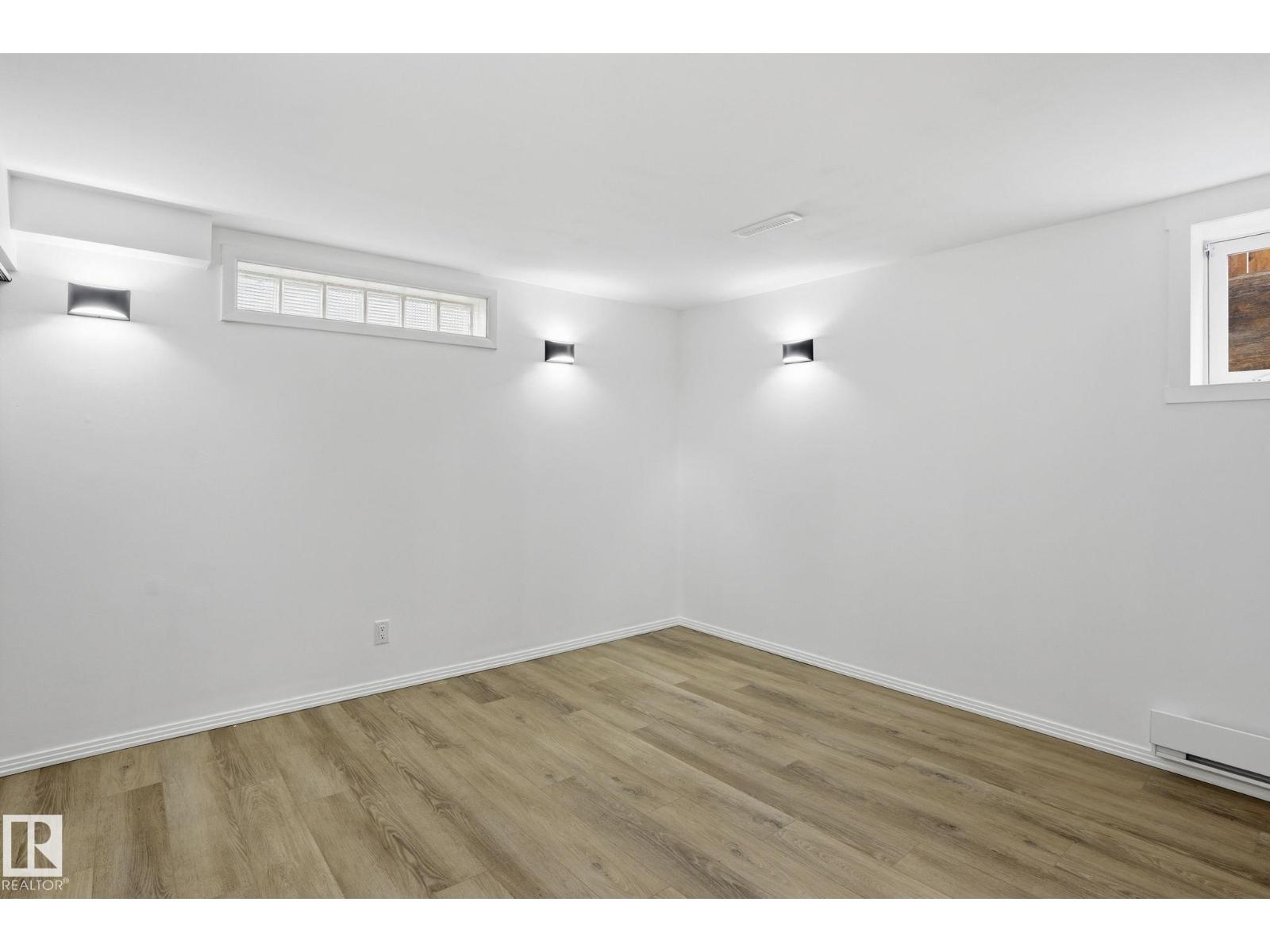 4502 53 AV — photo 22