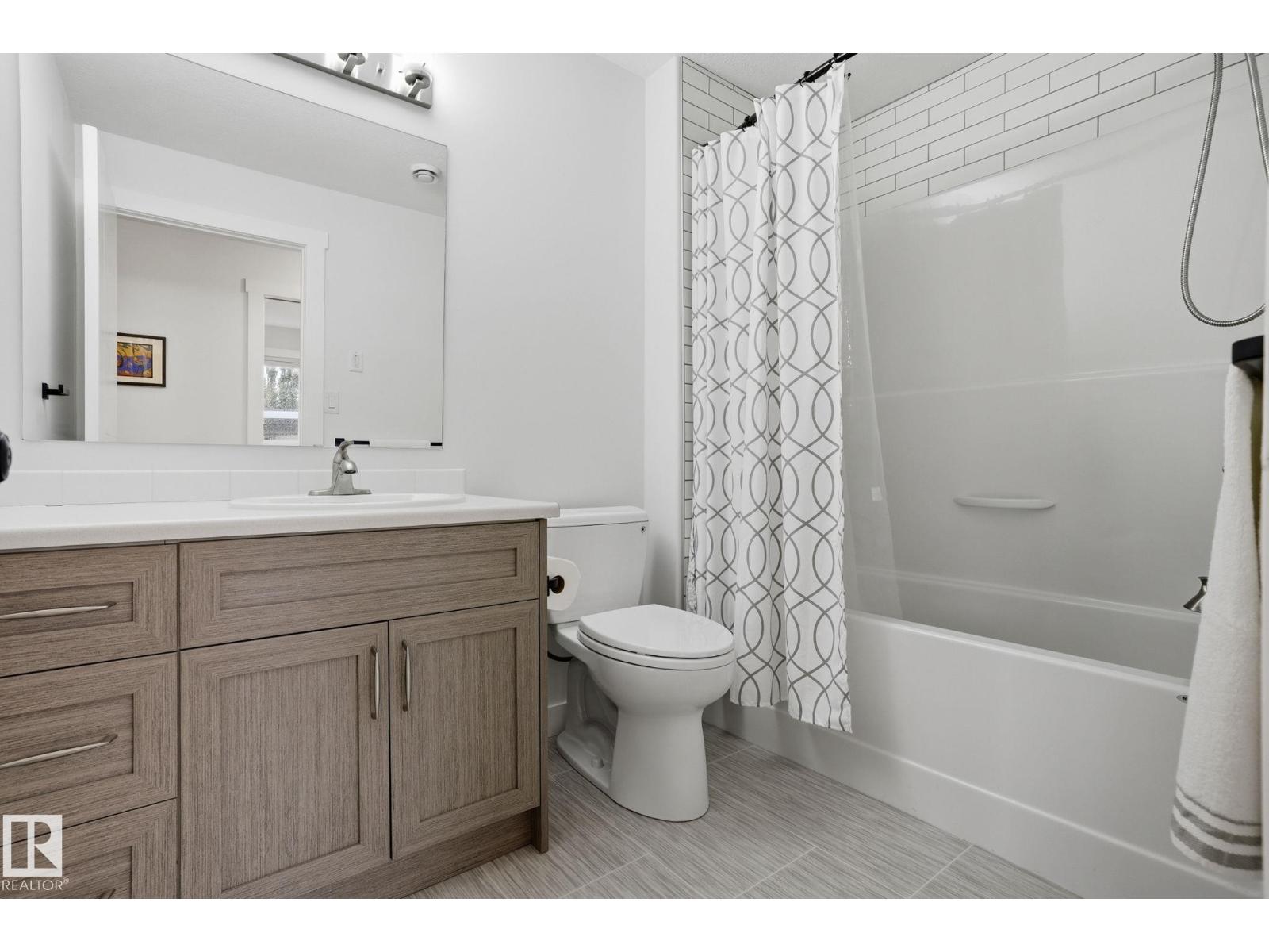 4502 53 AV — photo 17