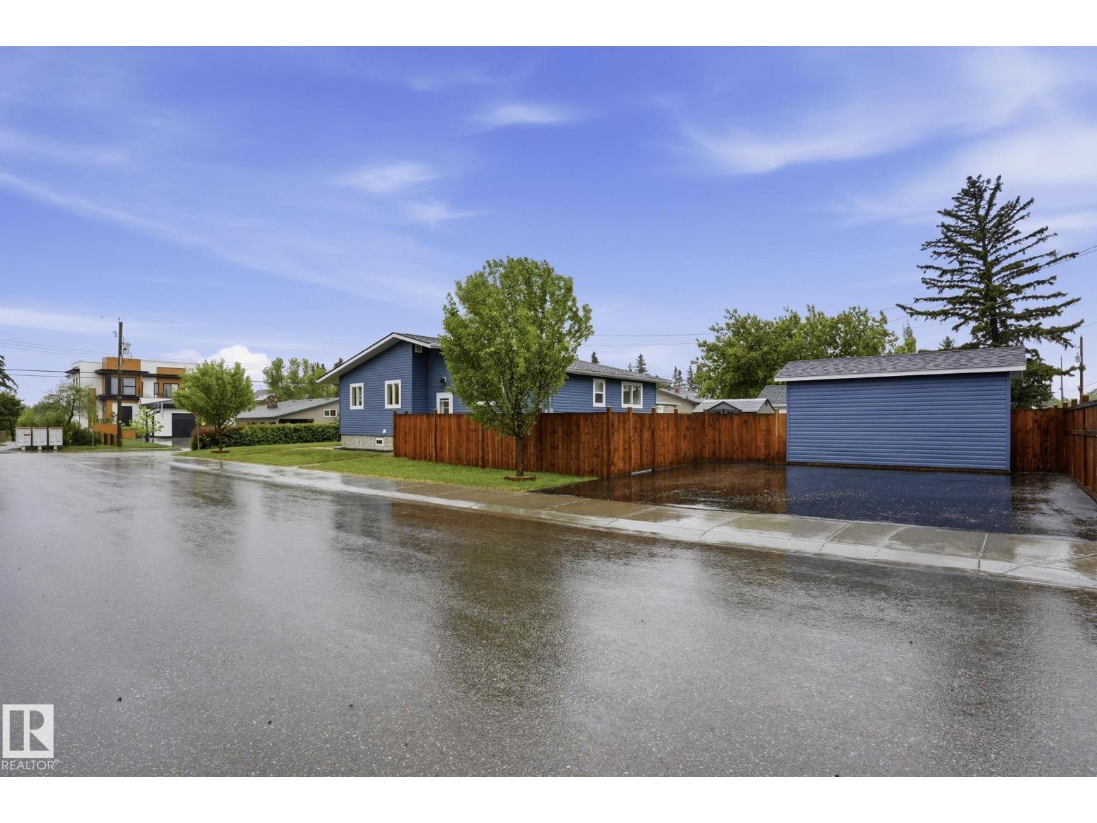 4502 53 AV — photo 35