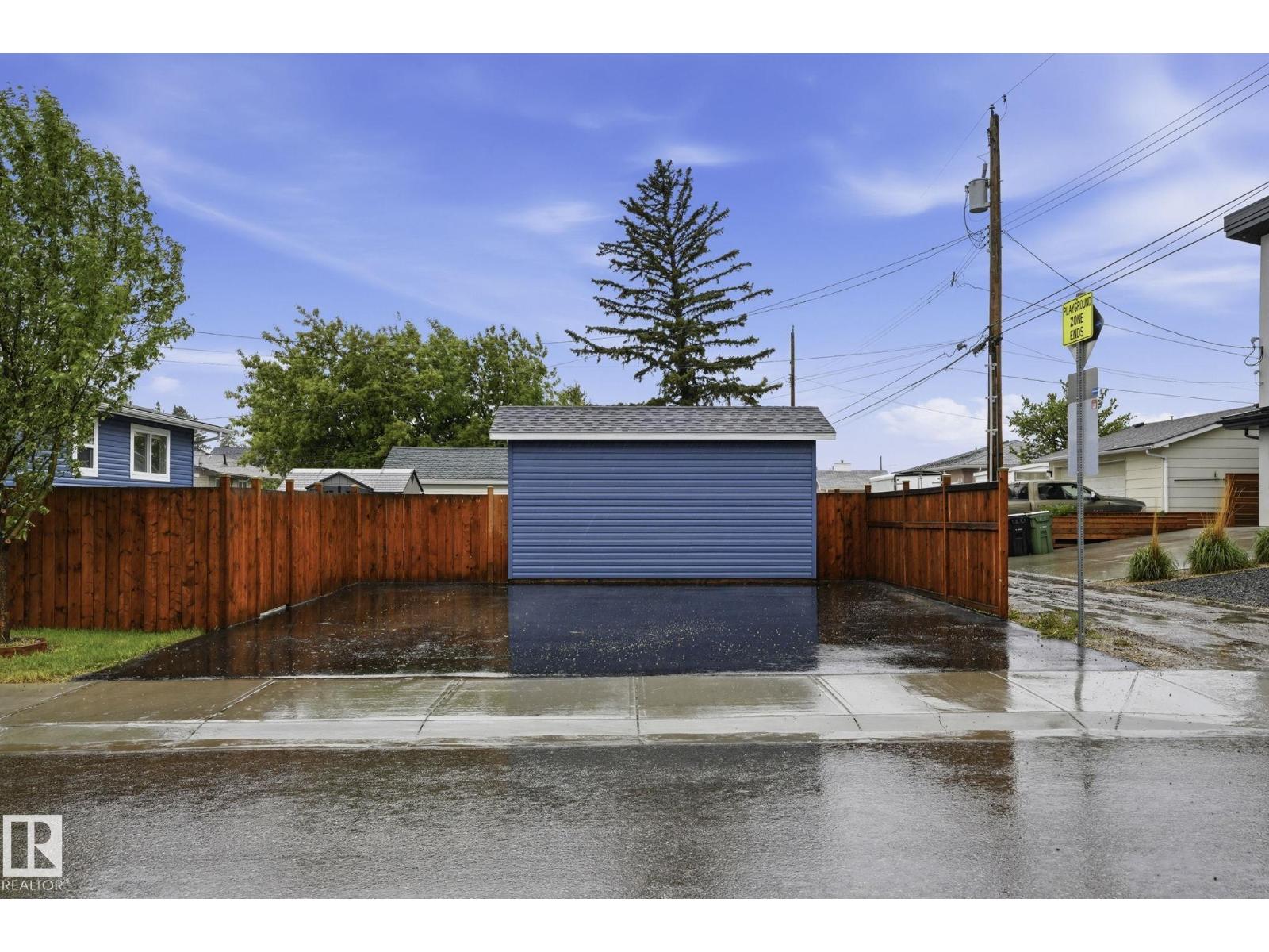 4502 53 AV — photo 31