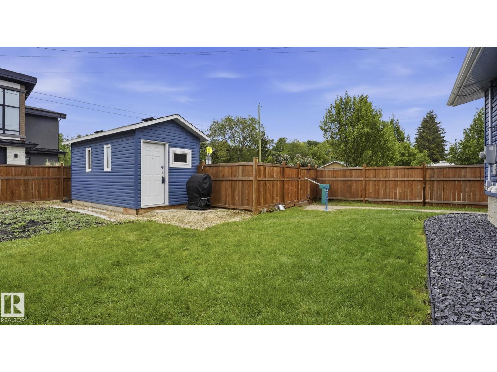 4502 53 AV — photo 34