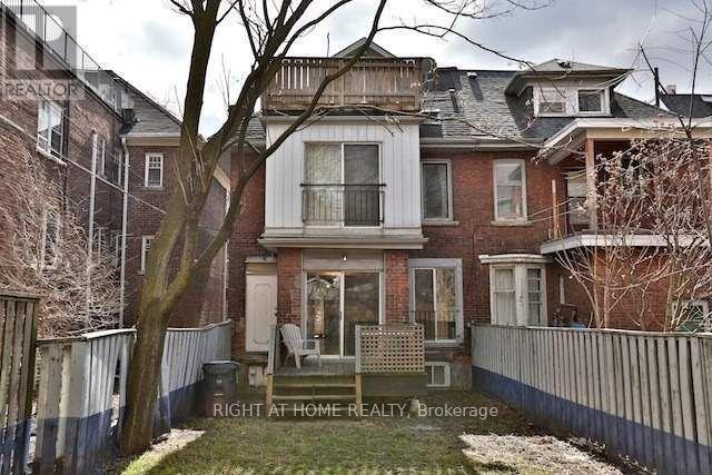 34 MACPHERSON AVENUE - 18