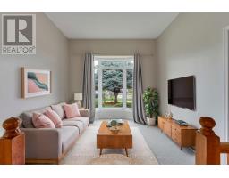 4 Leeward Drive, Brampton, ON L6S5V6 Photo 9