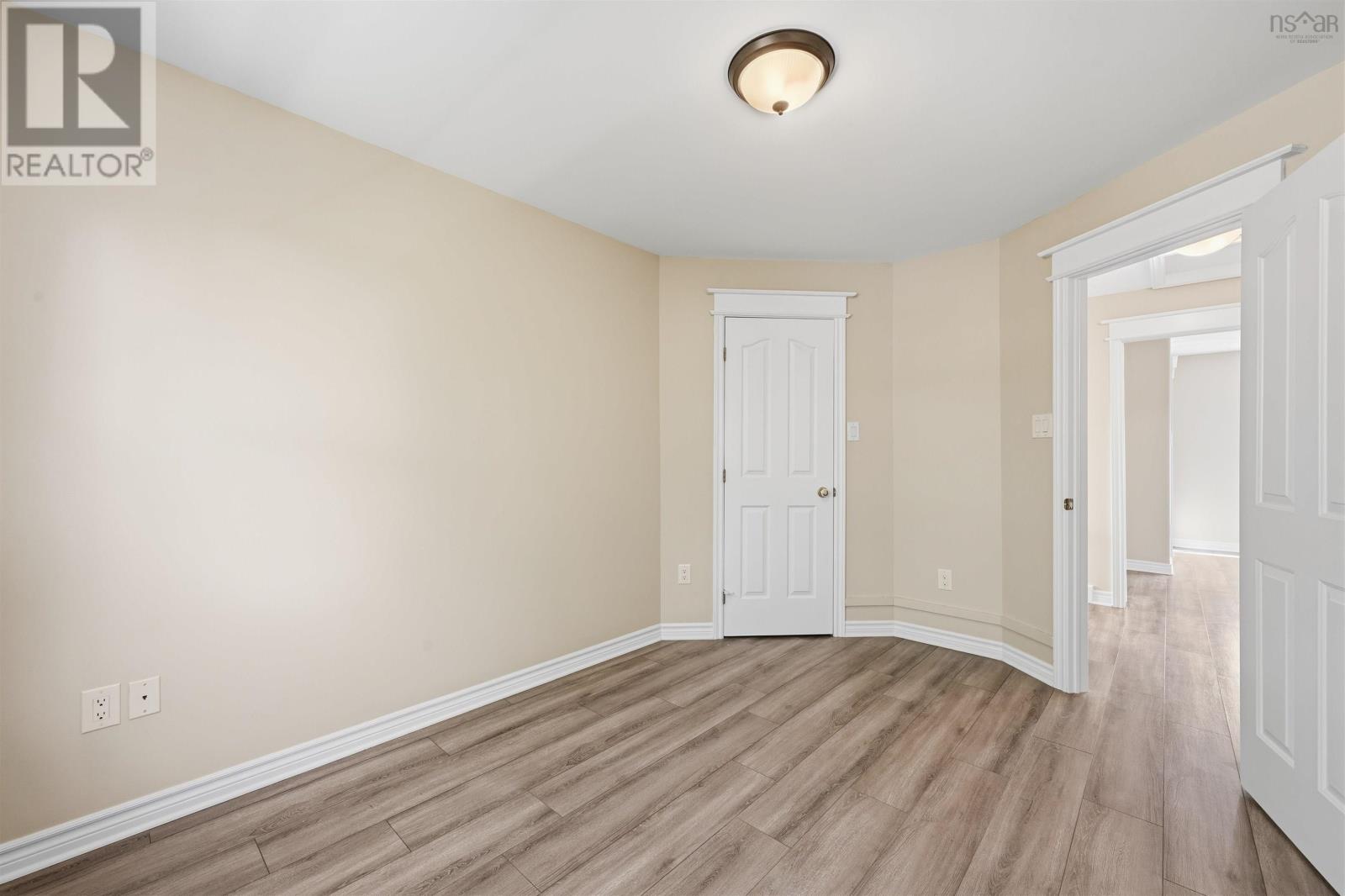 Property 1 of 50 of 46 Batten Crescent