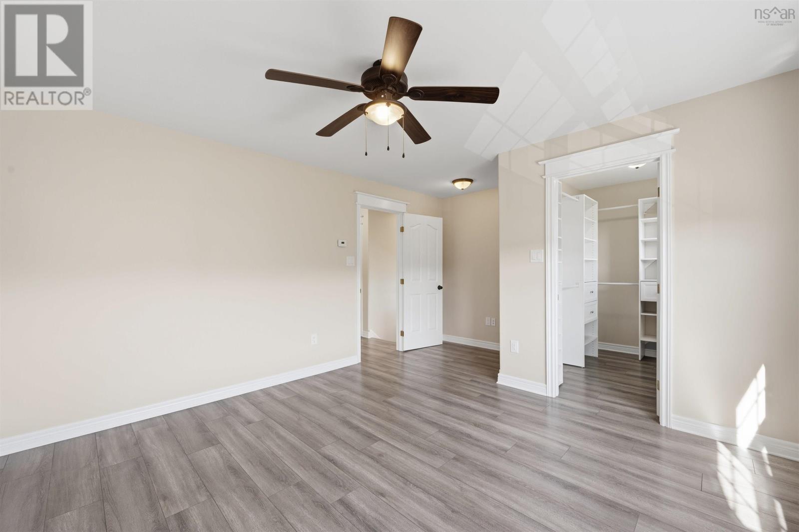 Property 44 of 50 of 46 Batten Crescent