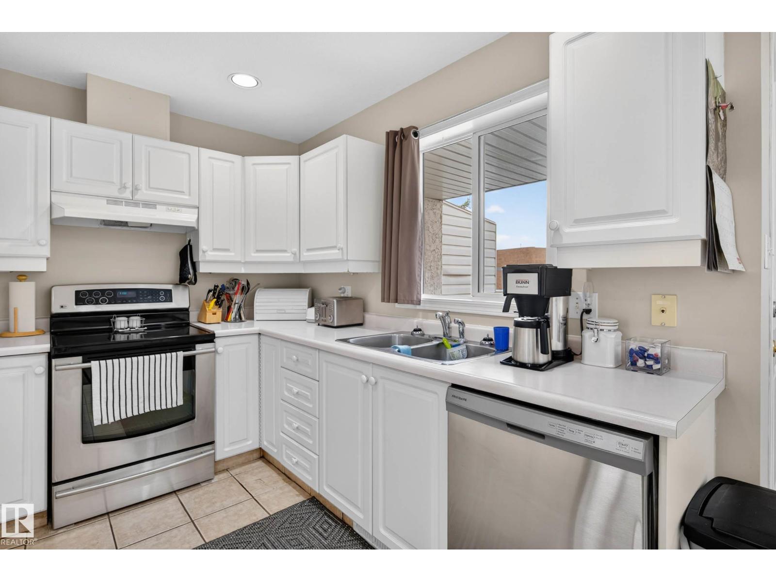 #16 9703 174 ST NW - 13