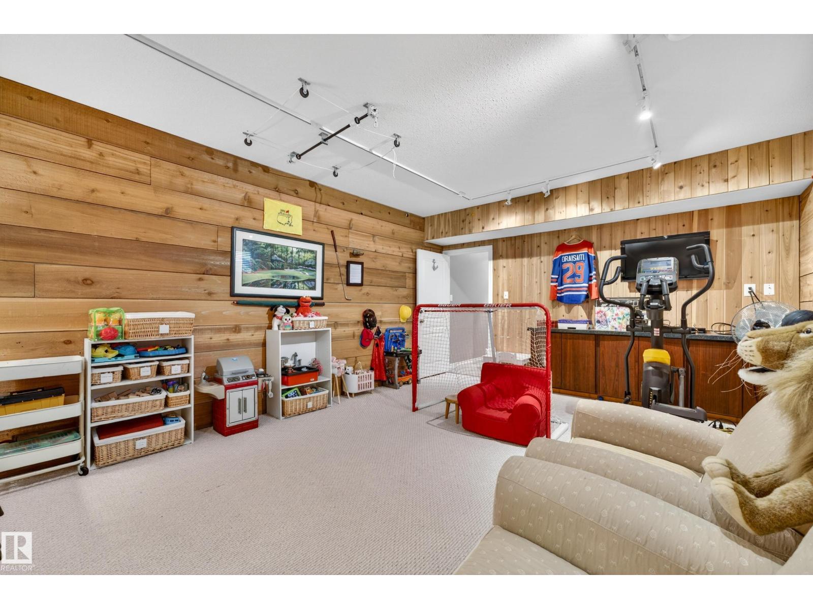 5465 THIBAULT WD NW - 53