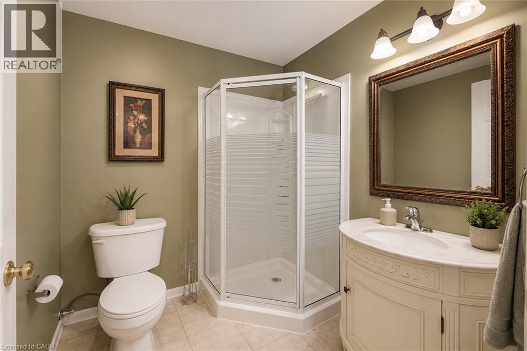 913 COPPER LEAF Crescent - 32