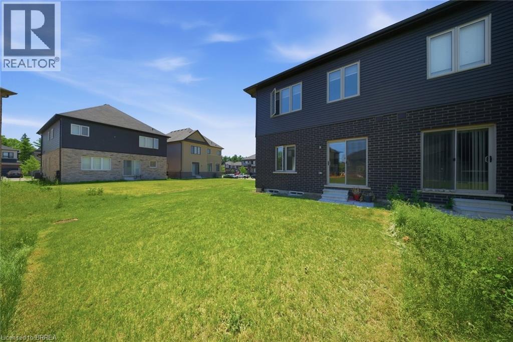 26 COPEMAN Avenue - 35