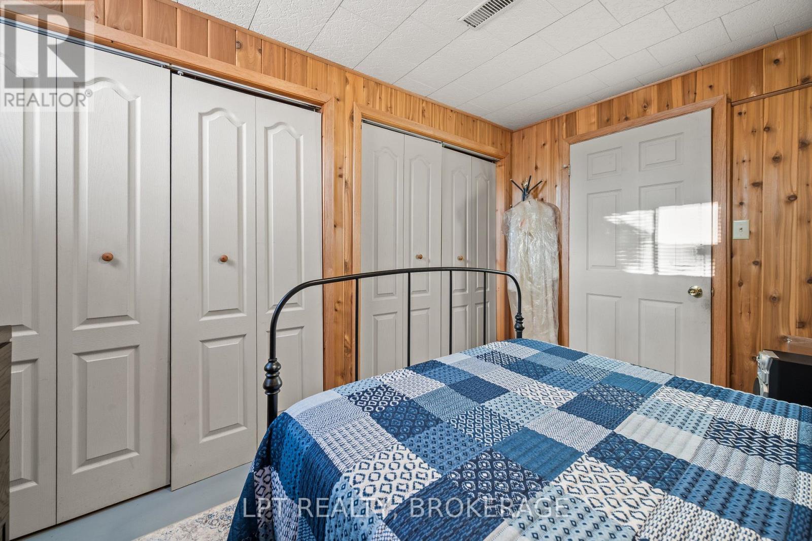31 ACORN LANE - 40