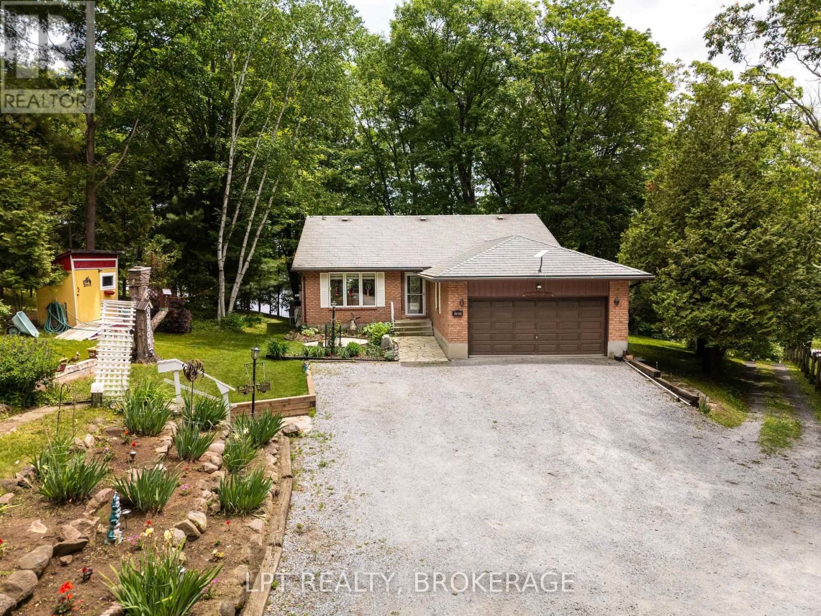 31 ACORN LANE - 6