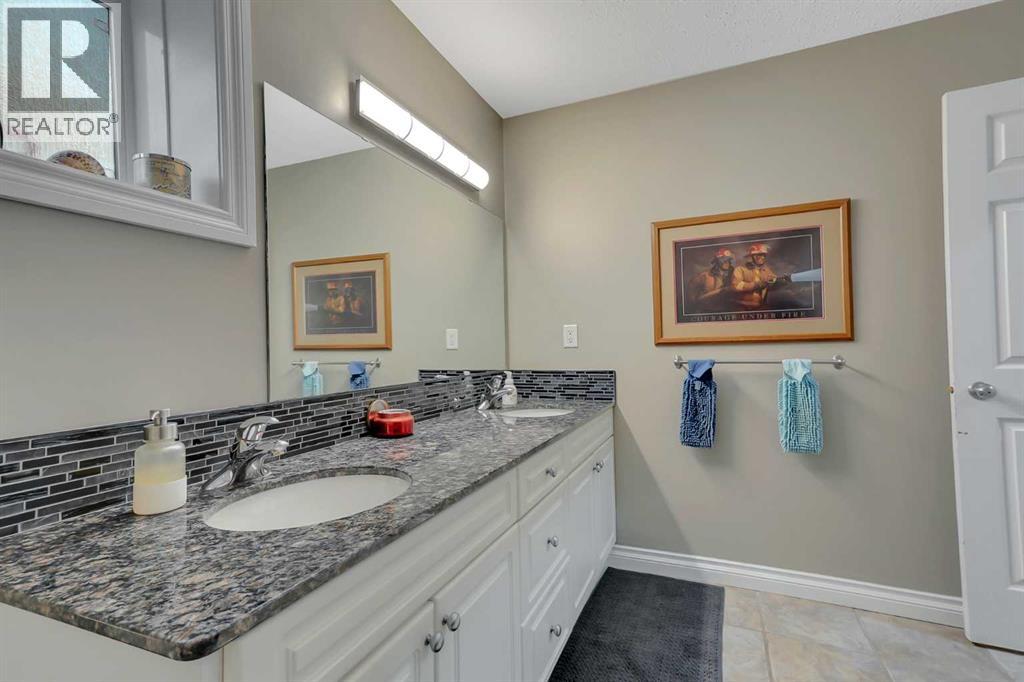 27 Fern Glade Crescent - 39