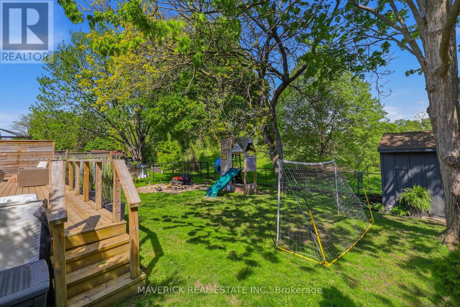 56 HAWTHORNE ROAD - 32