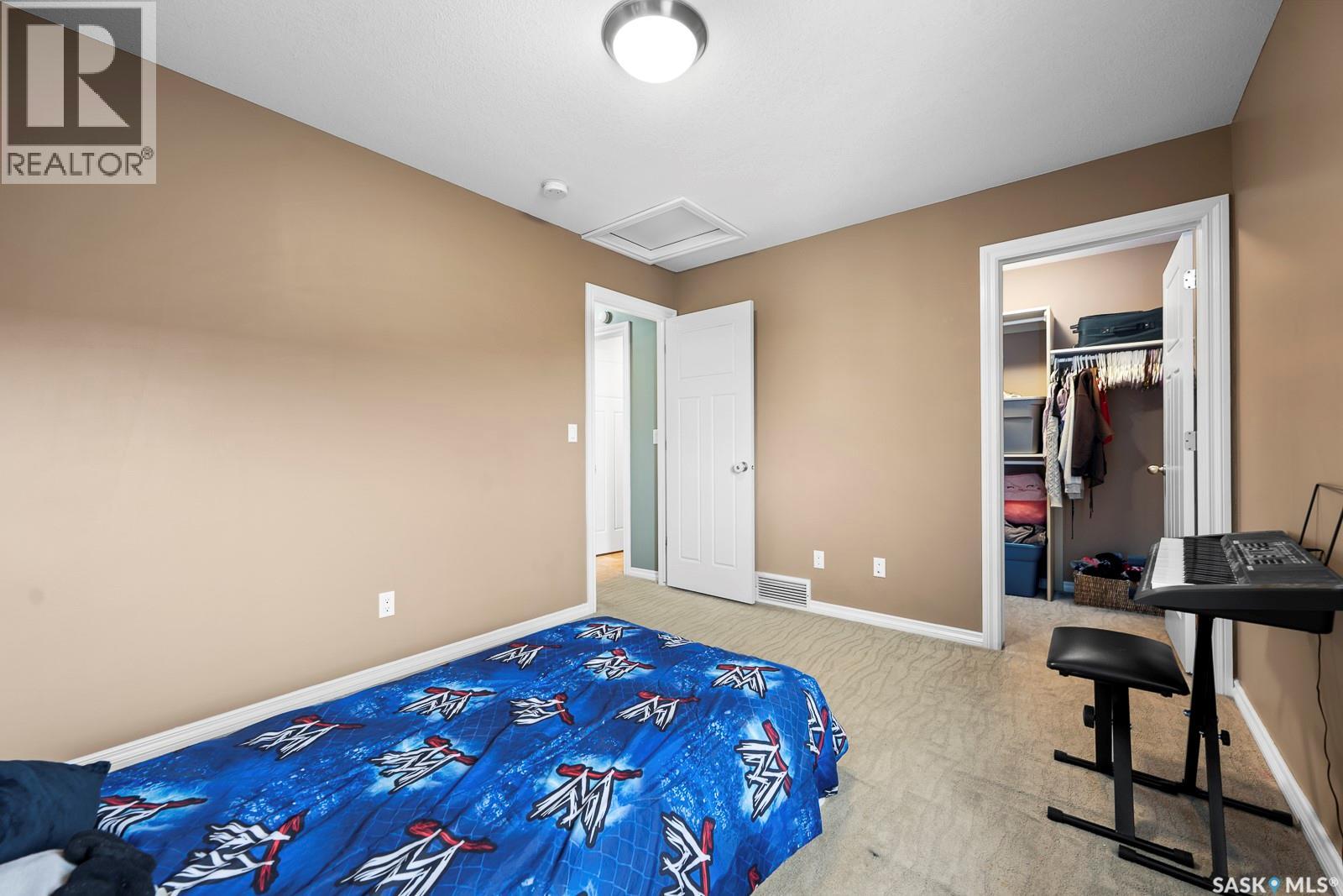 1640 Maple Rose CRESCENT N - 18