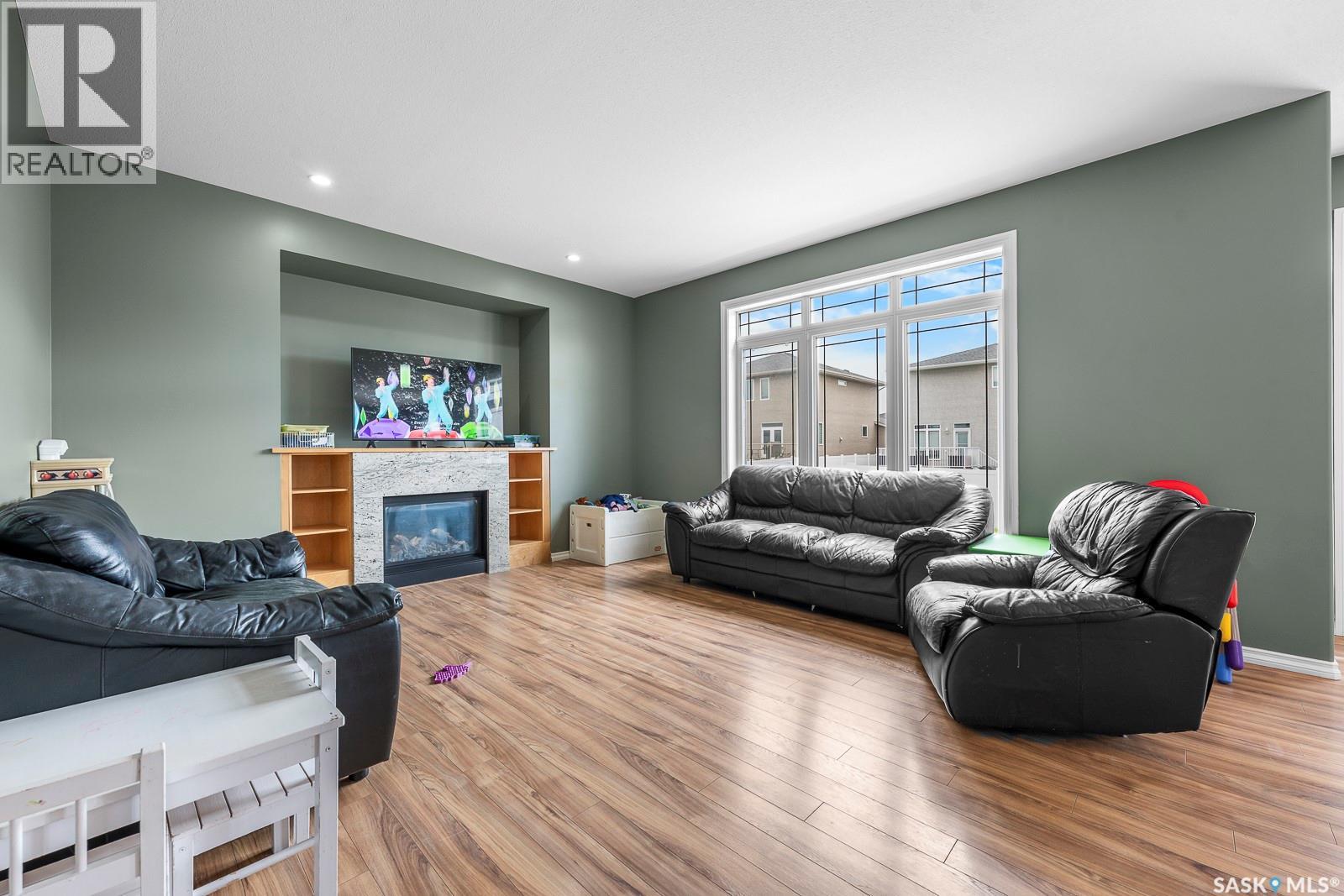 1640 Maple Rose CRESCENT N - 8