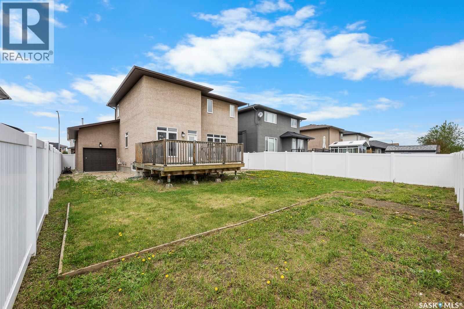 1640 Maple Rose CRESCENT N - 42