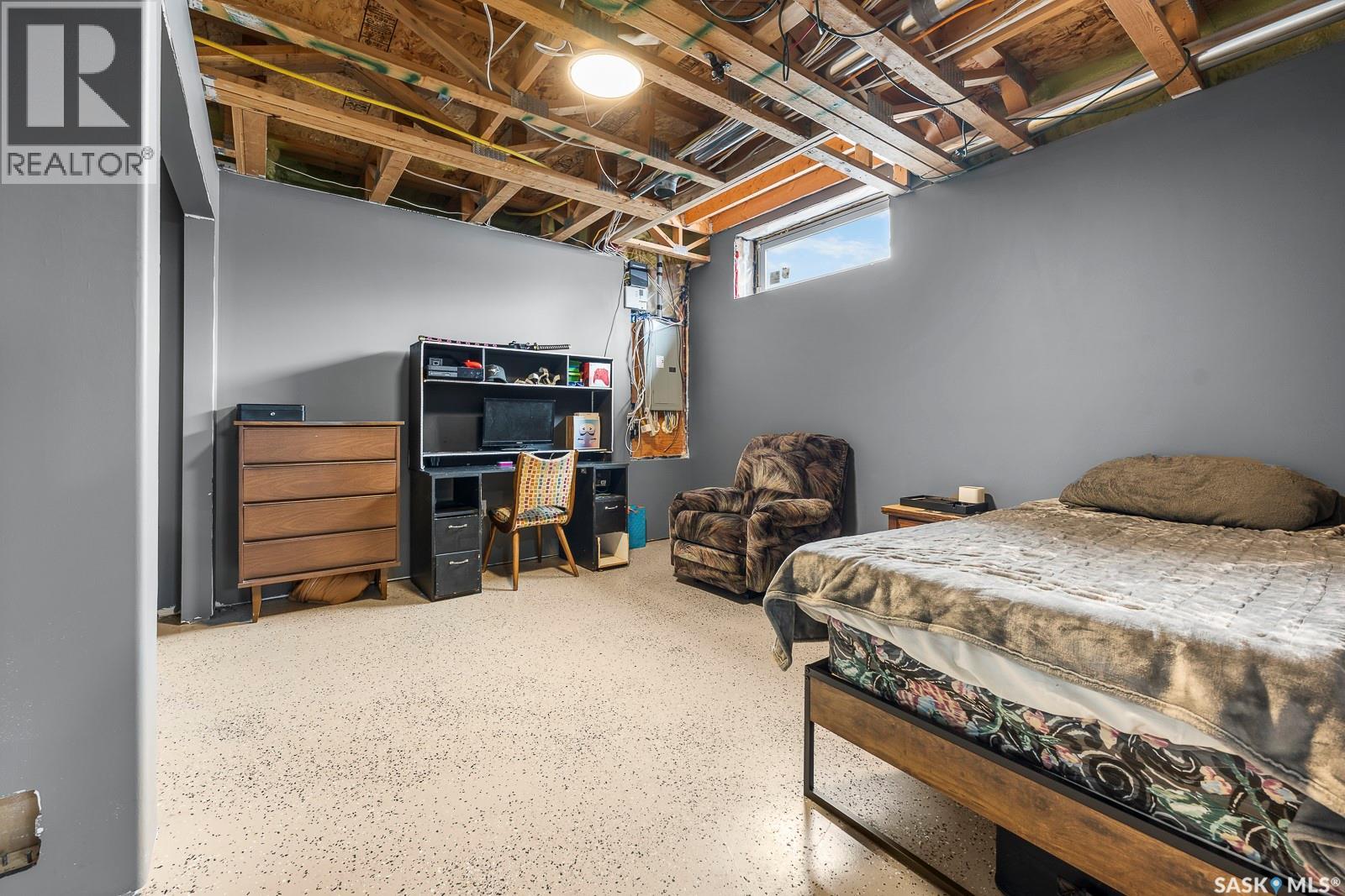 1640 Maple Rose CRESCENT N - 30
