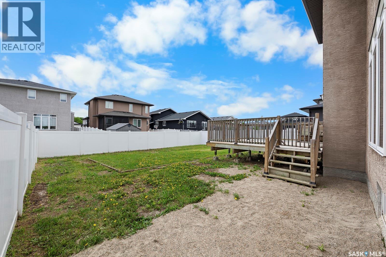 1640 Maple Rose CRESCENT N - 39