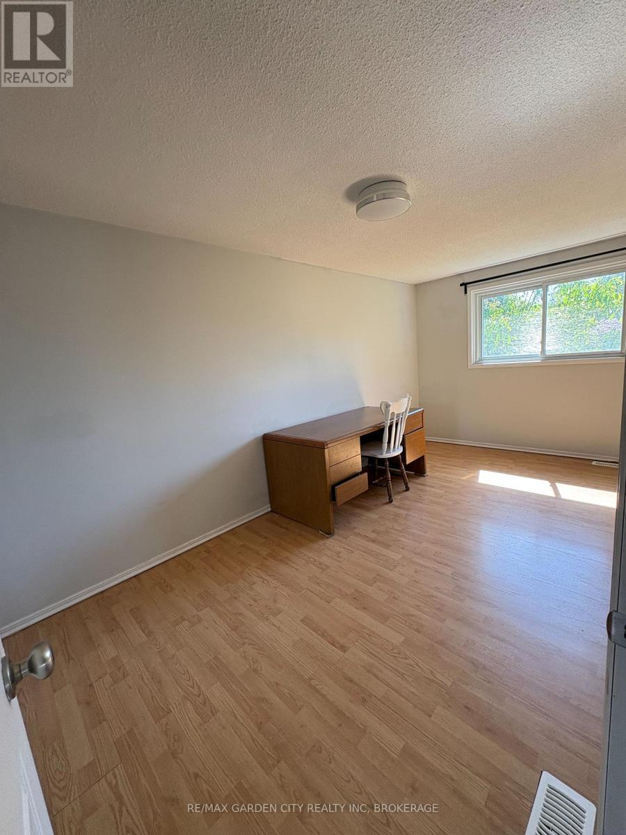 105 TUPPER DRIVE - 10
