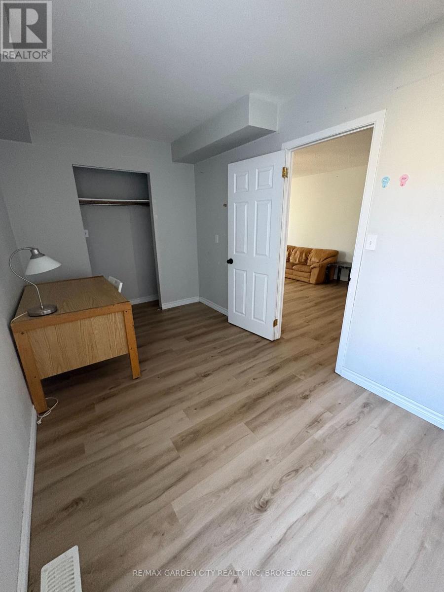 105 TUPPER DRIVE - 8