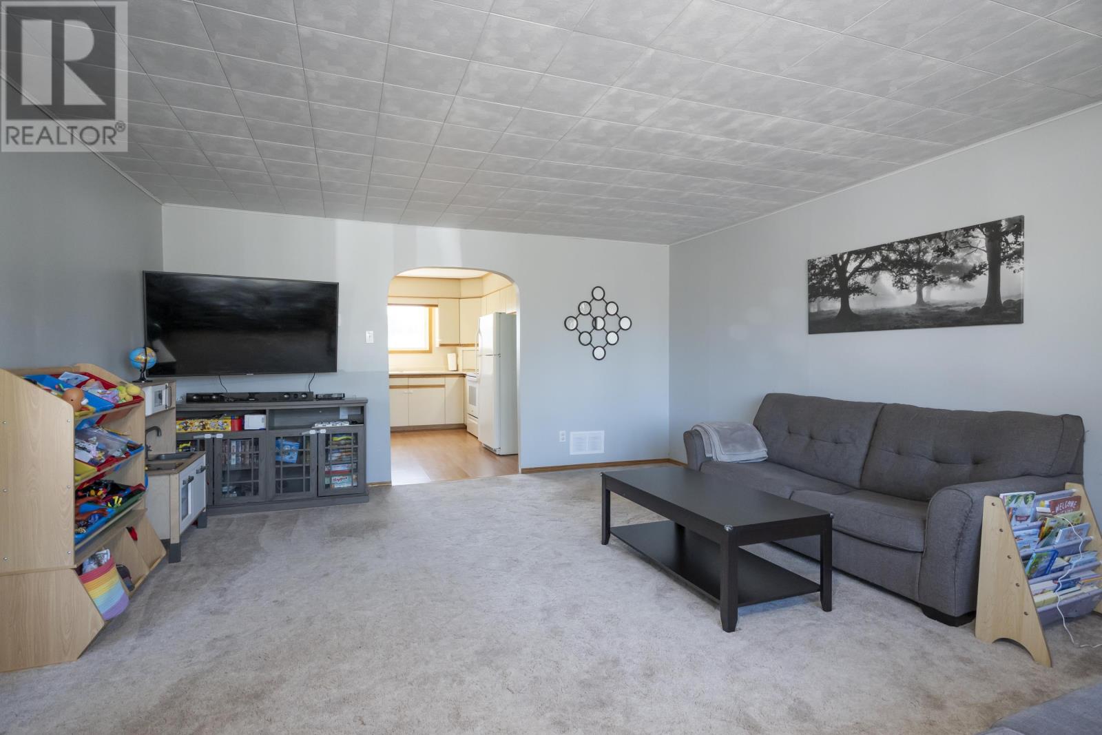 752 Leslie AVE - 15