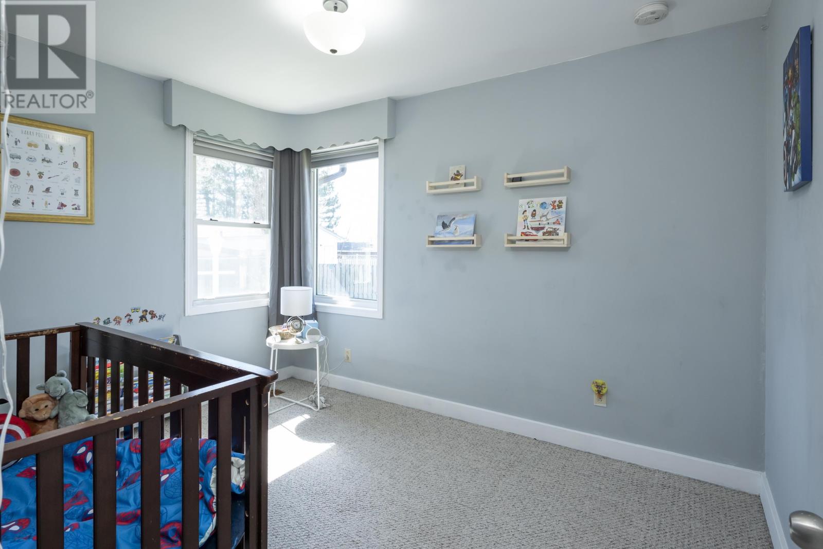 752 Leslie AVE - 22