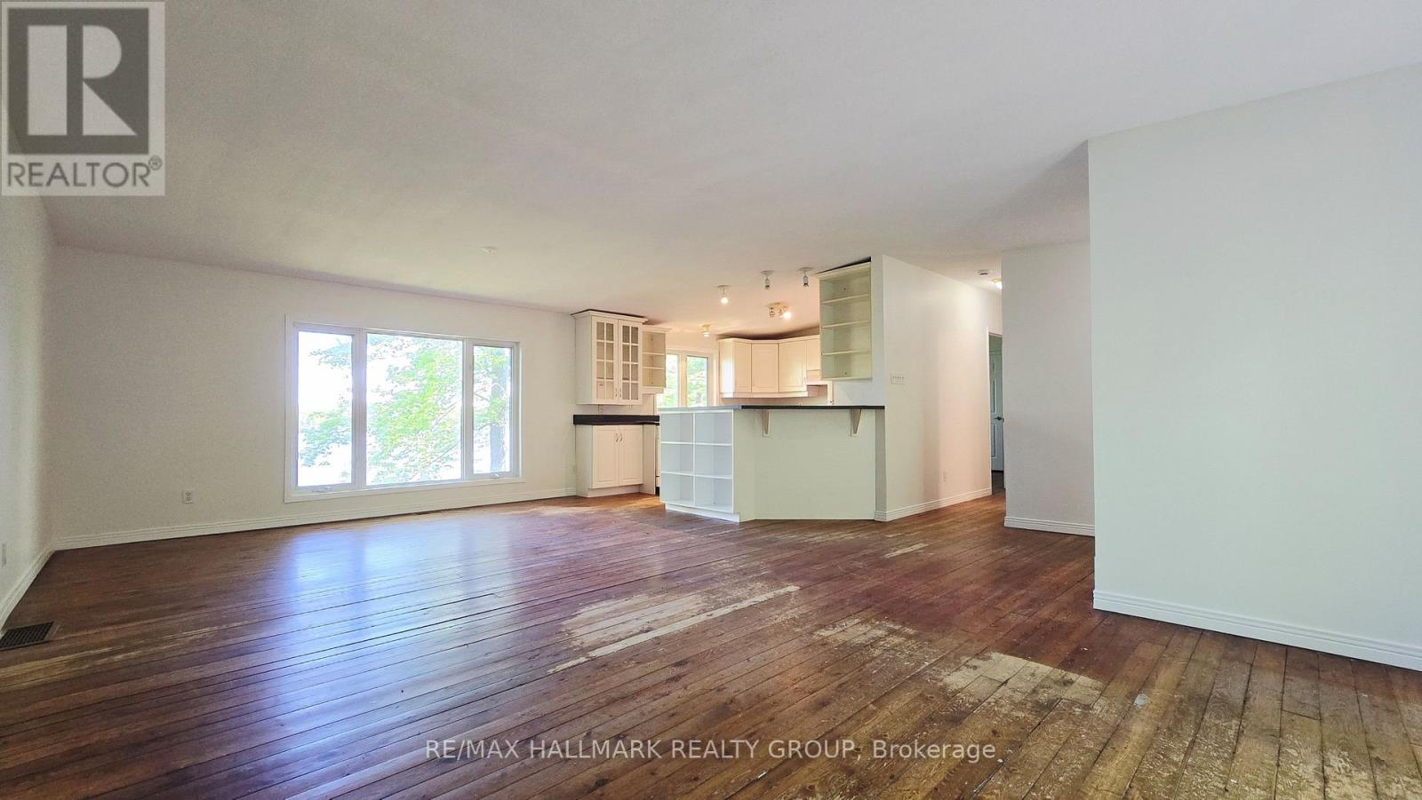 2 Bed, 2 Bath House for Sale in Ottawa – 156 DEWOLFE STREET, Ottawa – MLS# X13239980 - Image 5