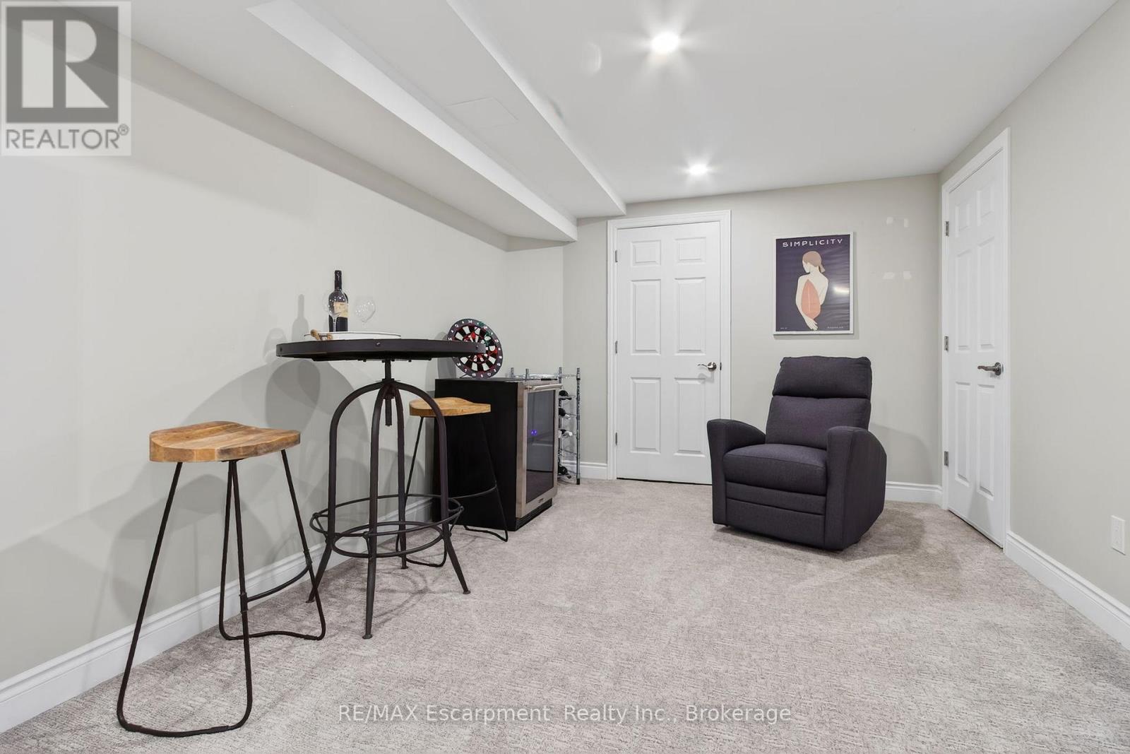 5216 GARLAND CRESCENT - 38