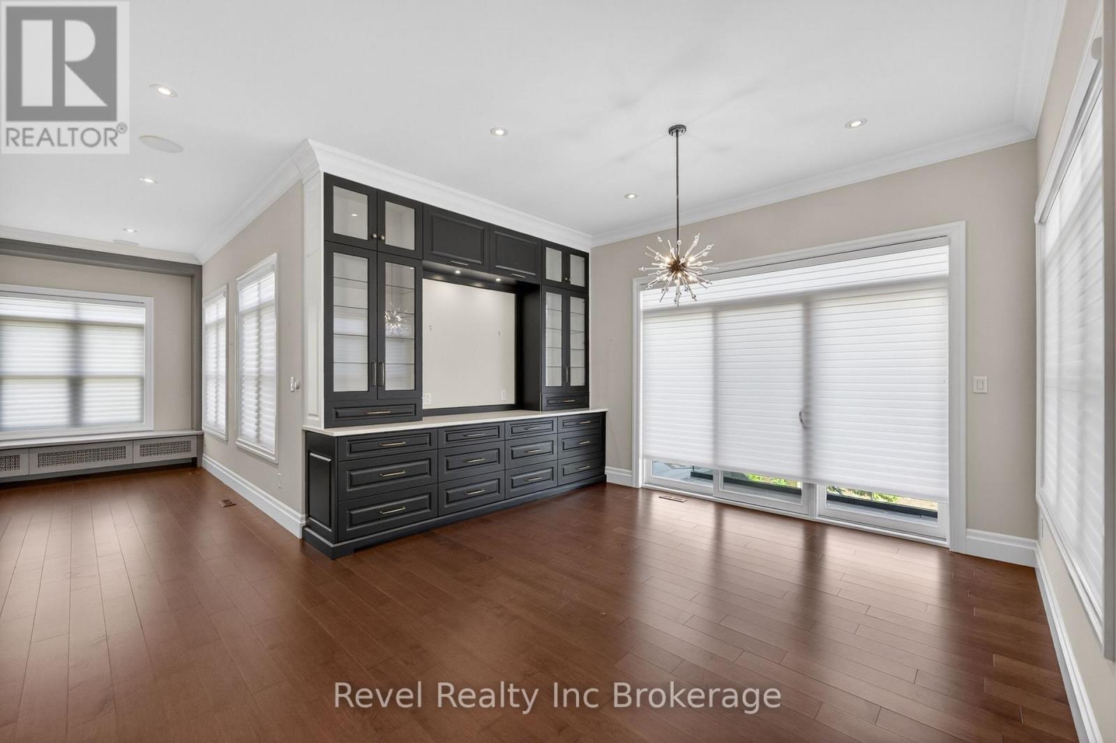 241 TAMARACK BOULEVARD - Image 15