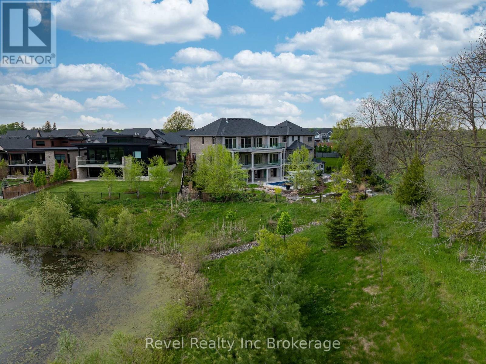 241 TAMARACK BOULEVARD - 43