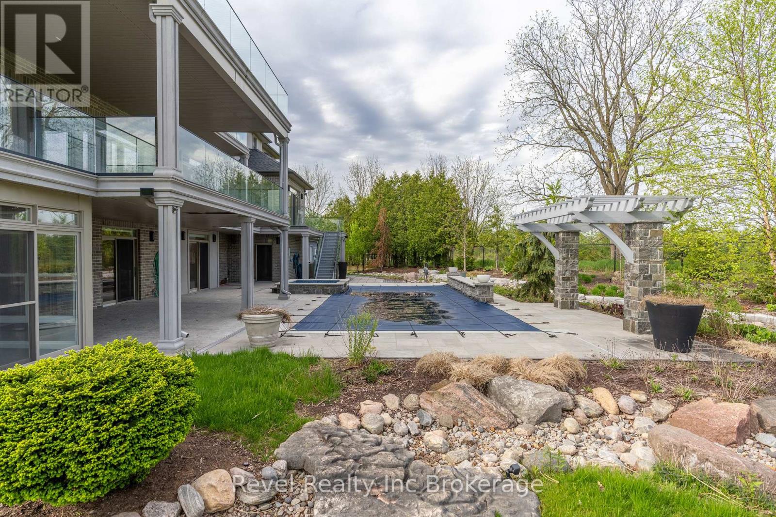 241 TAMARACK BOULEVARD - 44